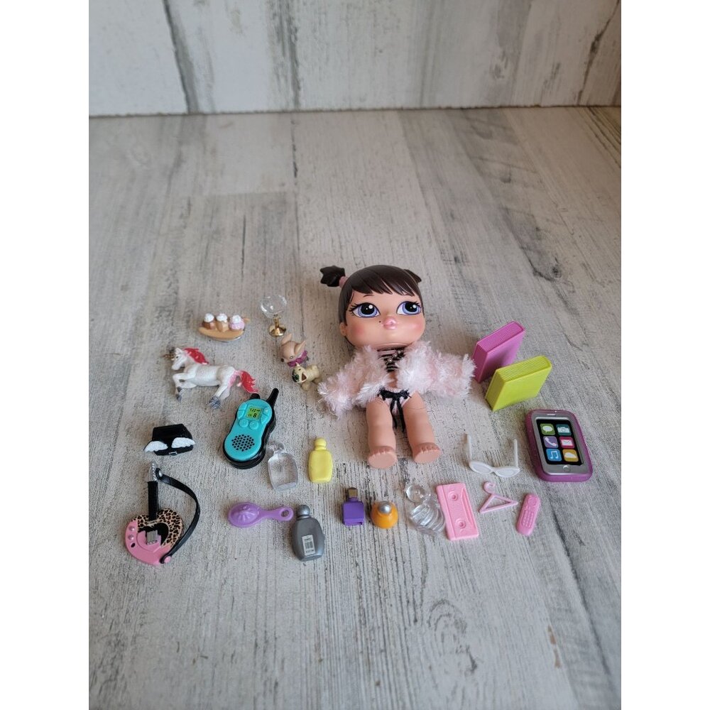 Mini doll‎ pigtail phone fashion icon glasses toy figure guitar